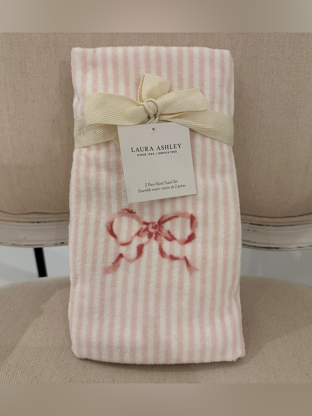 🤍 NWT Laura Ashley Iconic Pink Stripe Soft Guest Hand Towel with Bow Detail